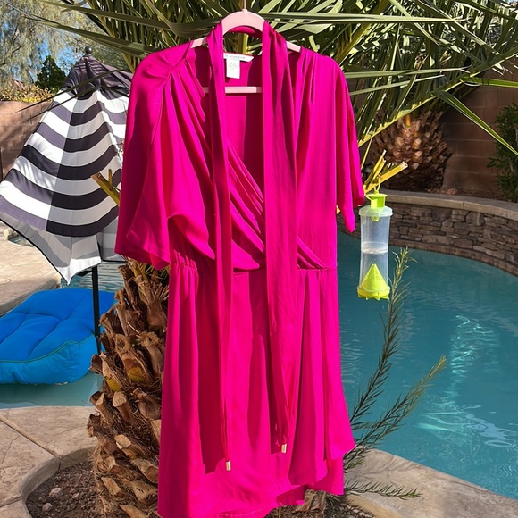 🩷DVF Wrap Dress - Picture 3 of 9